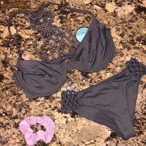 Frankie’s Bikinis Set